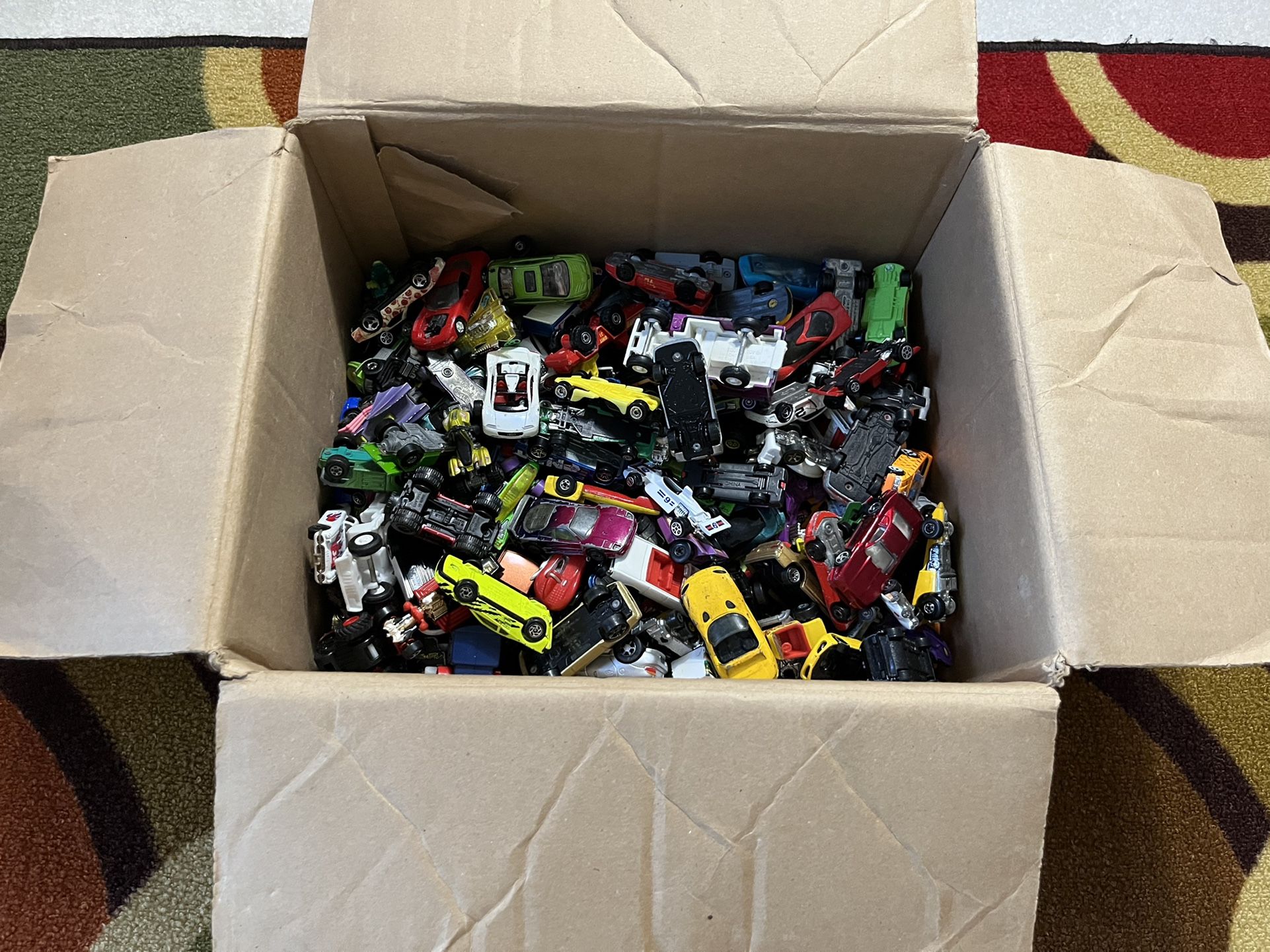 20 lb. Lot of used toy cars - Mostly Hot Wheels