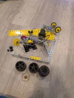 Vintage A.C. Gilbert Erector Set Parts Lot – Motor, Wheels, Pulleys, Axels