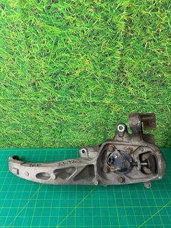 09-15 JAGUAR XF RWD FRONT RIGHT PASSENGER SPINDLE KNUCKLE HUB OEM