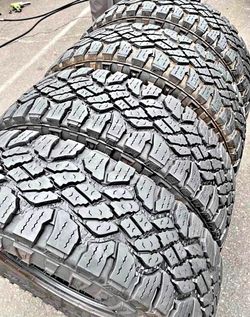 275 70 18 Goodyear tires Con Excelente calidad