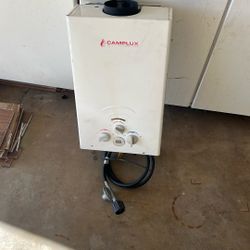 Camplux Water Heater