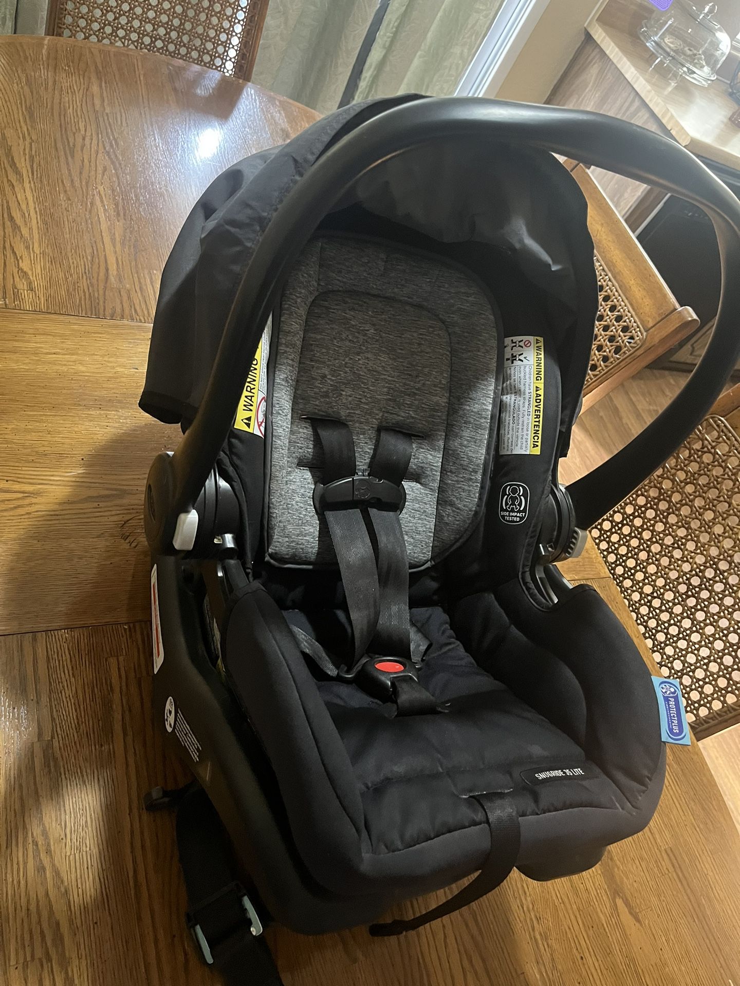 Infant Car seat 