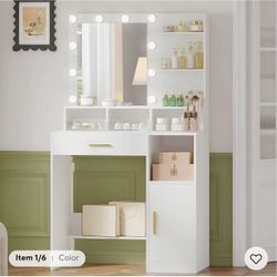 Makeup desk
