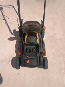 Worx 14 inch lawnmower brand new never used missing batteries and the basket please refer to pictures