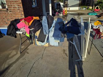 Mixed Clothing – Jeans, https://offerup.com/redirect/?o=VG9wcy5iYWJ5 items and more