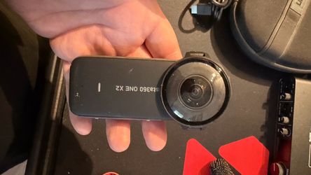 Insta 360 cam X2