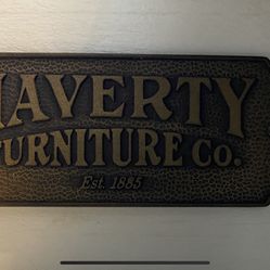 Haverty’s Newport Desk with Hutch