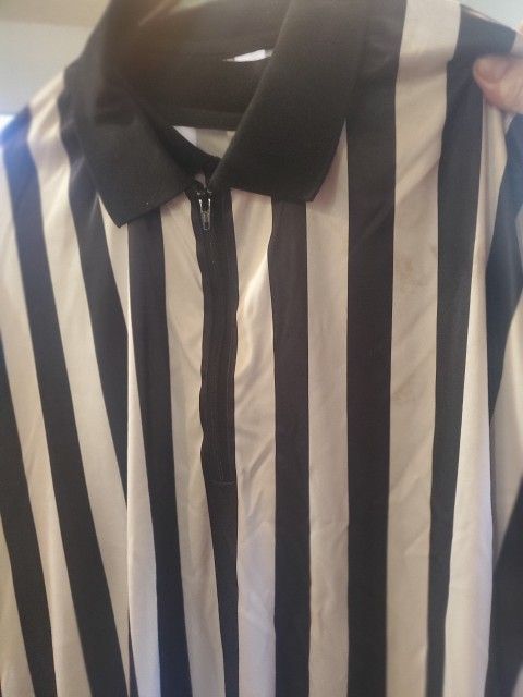 Referee Top