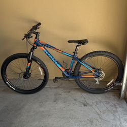 Mountain Bike  Giant 