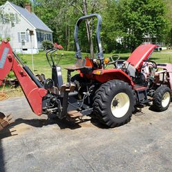 Century 2028 Tractor