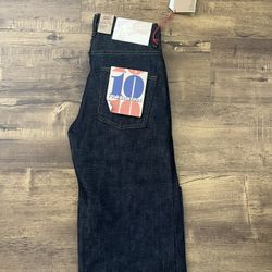 Naked and Famous Strong Guy