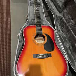 Bently 5116RS Dreadnought Guitar With Hard Case