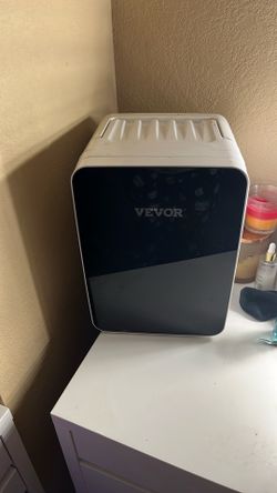 black vevor mini fridge 
