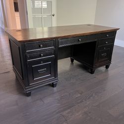 Executive office desk