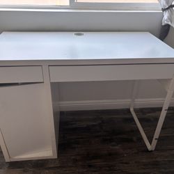 White Desk