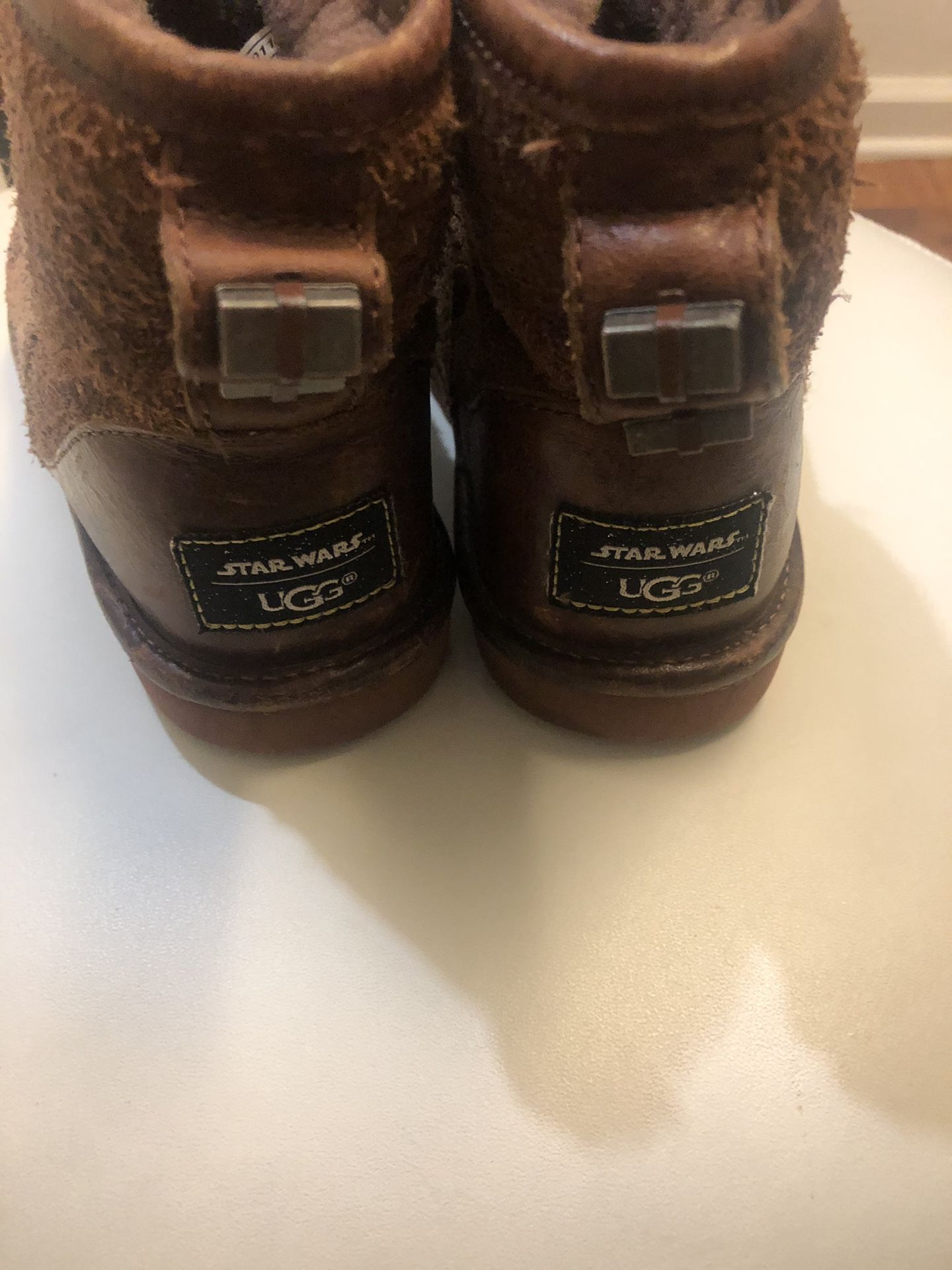Ugg boots size 1 real girls