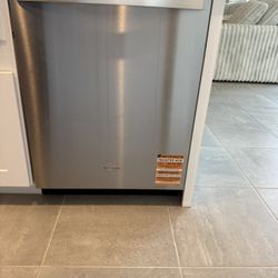 Whirlpool Dishwasher 