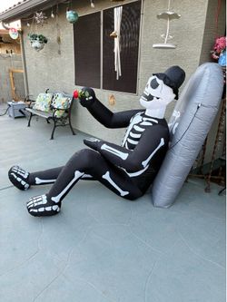 Skeleton Inflatable Halloween Decoration 57"x 70