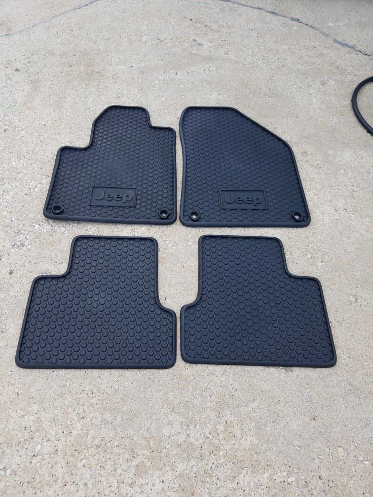 2012-17 Jeep Cherokee Factory Rubber Floor Mats