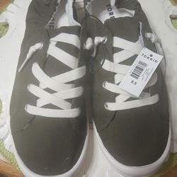 Torrid Green Sneakers, Size 8.5