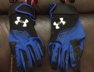 Under Armour Baseball/softball gloves