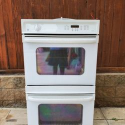 GE General Electric Double Wall Ovens Works Perfectly, Like New White