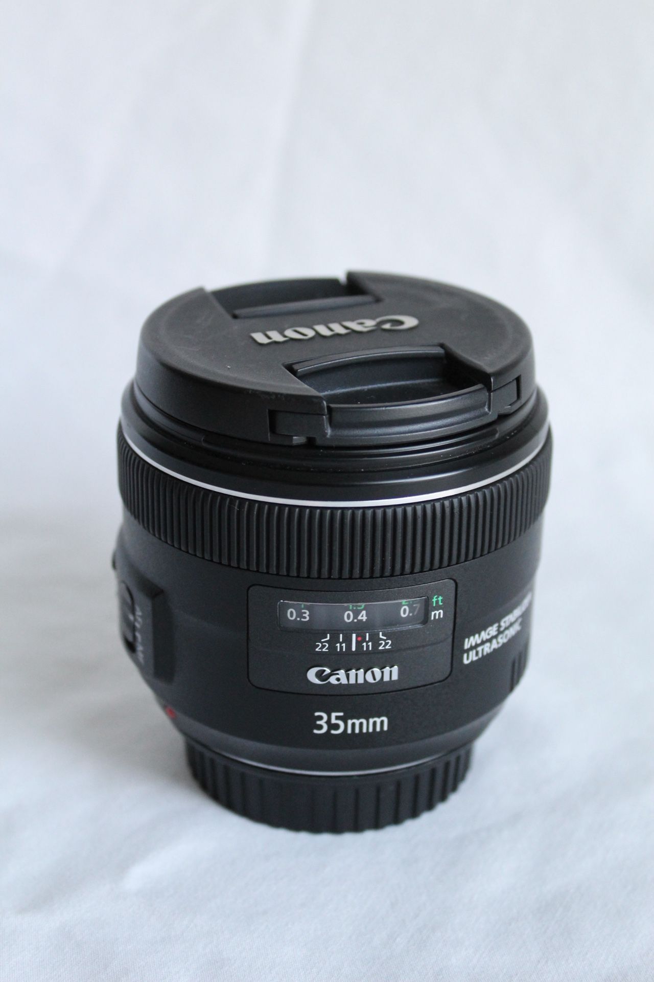 Canon EF 35mm f2.0 IS USM Lens