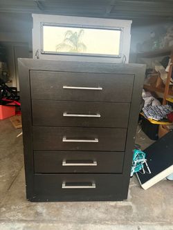 Dresser