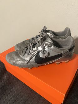 Men’s soccer cleats