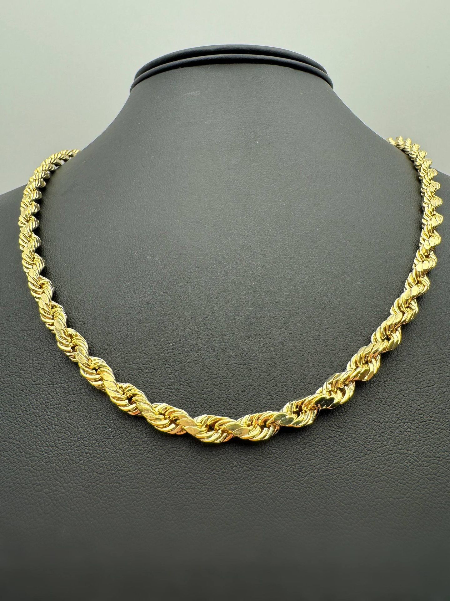 10k yellow gold rope 20β chain necklace 8mm 11.1 grams