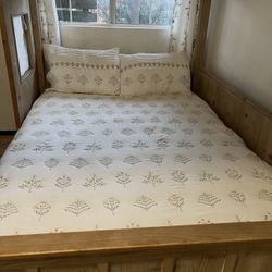 Cabin House Bed