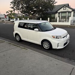 Toyota Scion XB  2011