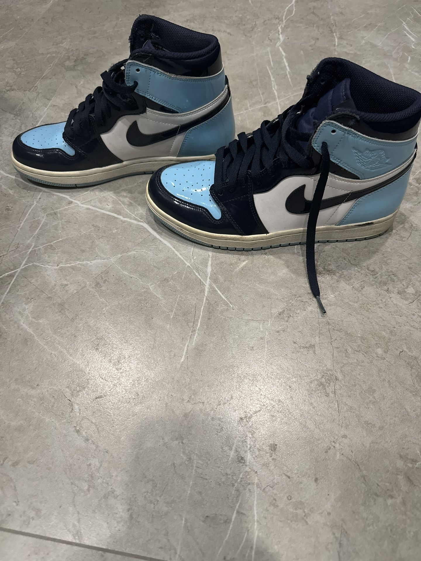 WMNS JORDAN 1 RETRO HIGH OG 'BLUE CHILL' Size 9