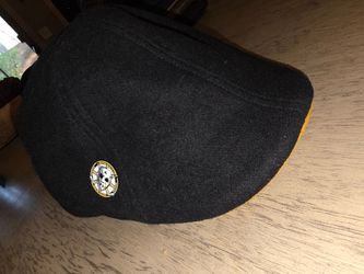 Boston Scally "The Bruin Peaky" with Bruin pin