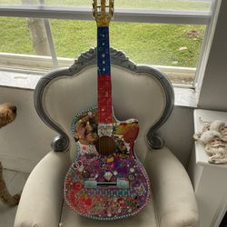 Guitarras Artísticas! $99