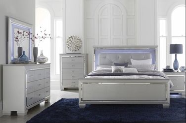 4 Piece Queen Bedroom Set