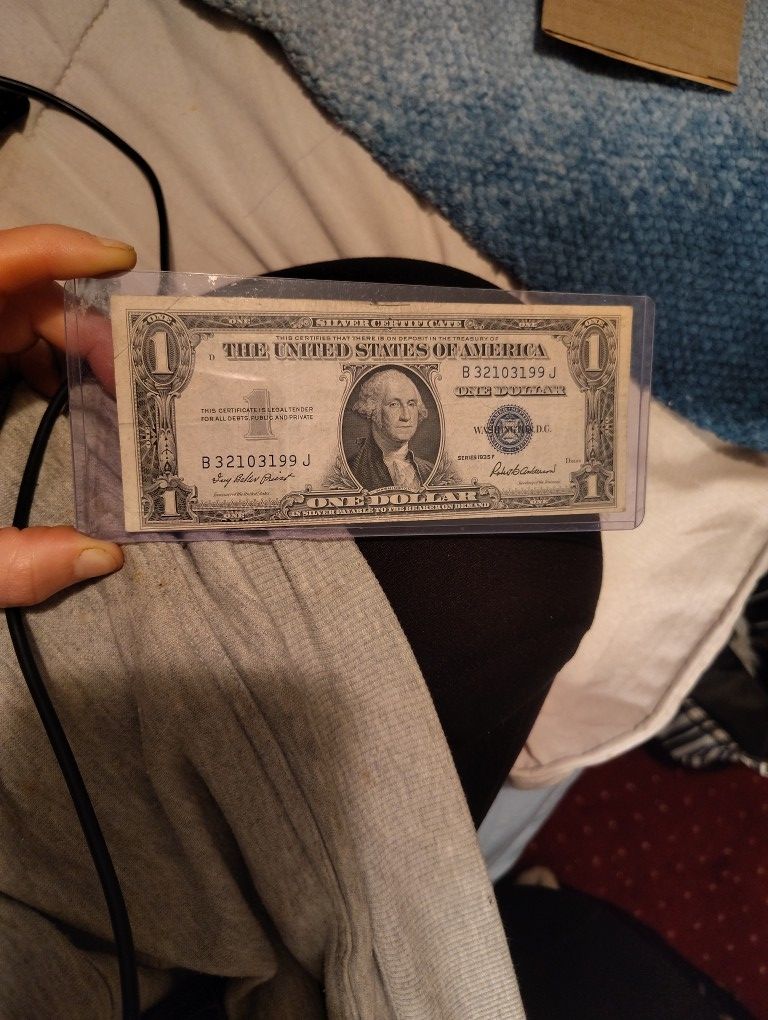 💵 1935F $1 Silver Certificate – Strong Misaligned Print Error