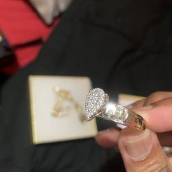Real Diamond & Gold Ring 