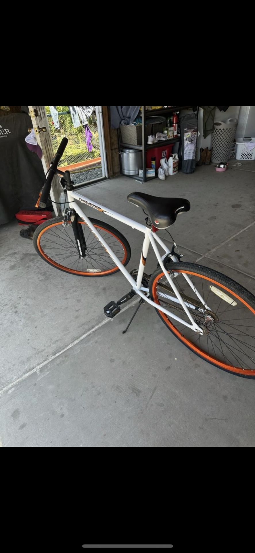 White Frame Bike for Sale in Visalia, CA OfferUp