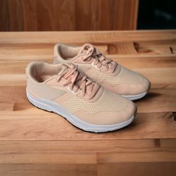 Pair of Women Sneakers Size 11 Avia Lightweight Shoes - New