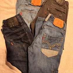 Levi Bundle Size 8 regular 