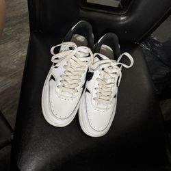 Nike Gamma Force women's shoes in the white and black 