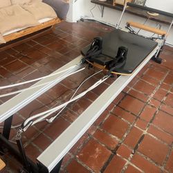 Merrithew / Stott Pilates Reformer V2 Max