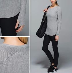 Lululemon Cabin Yogi Cashmere Blend Long Sleeve Crew Pullover Sweater Size 6 LIKE NEW
