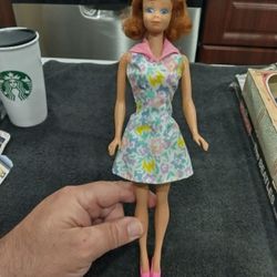 VINTAGE BARBIE / MIDGE IN BEAUTIFUL CONDITION.
