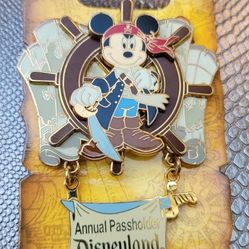 Disney Mickey Pirate LE 3000