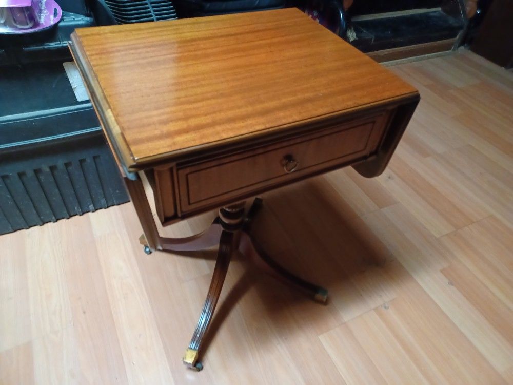 1940's Oak Pedestal End Table With Drawer & 2 Leaves