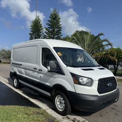 2019 Ford Transit 150 Médium Roof