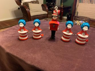 3 Burger King Dr Seuss toys/key chain