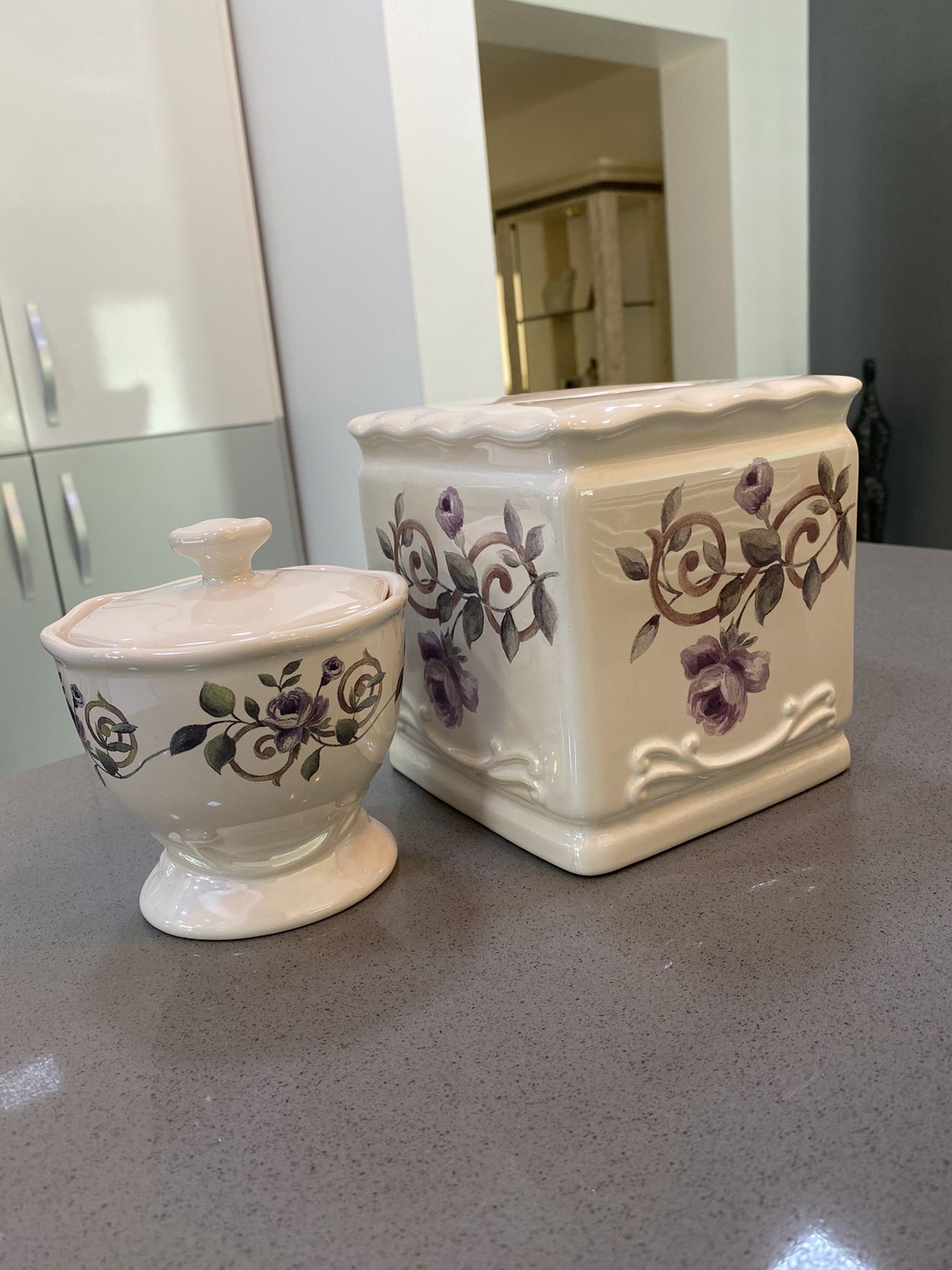 Very Rare-Hard to Find Croscill Bordeaux Chambord Bathroom Accessories